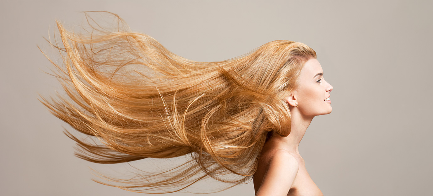 CAPELLI CRESPI: 7 prodotti per domare i capelli ribelli